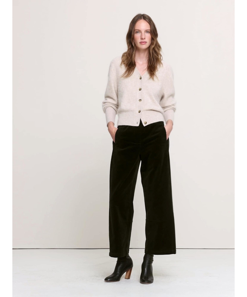 Banana Republic(バナナリパブリック)の「ミッドライズ リラックス コーデュロイ ペインター プルオン パンツ(その他パンツ・レディース・ネイビー/オリーブ/オフホワイト/キャメル・XS/S/M/L)」の11枚目の写真