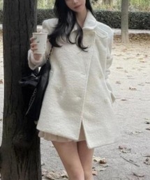 レースのデザイン感ワイドな松の毛のコート