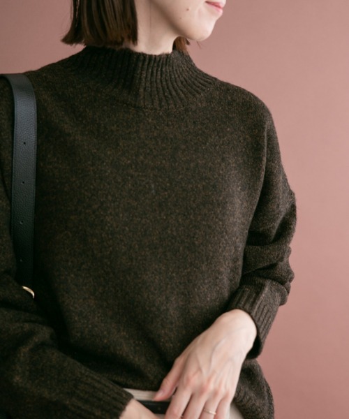 ITEMS URBANRESEARCH(アイテムズ アーバンリサーチ)の「ハイネックメランジニット(ニット/セーター・レディース・オフホワイト/ブラウン/ライトグレー/イエロー・FREE)」の5枚目の写真