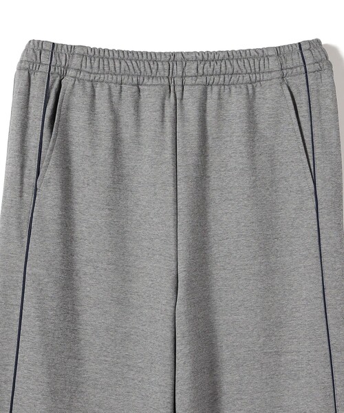 SHIPS(シップス)の「SHIPS Primary Navy Label:〈洗濯機可能〉サテン パイピング ジャージ パンツ(その他パンツ・レディース・グレー/ネイビー・ONE SIZE)」の6枚目の写真
