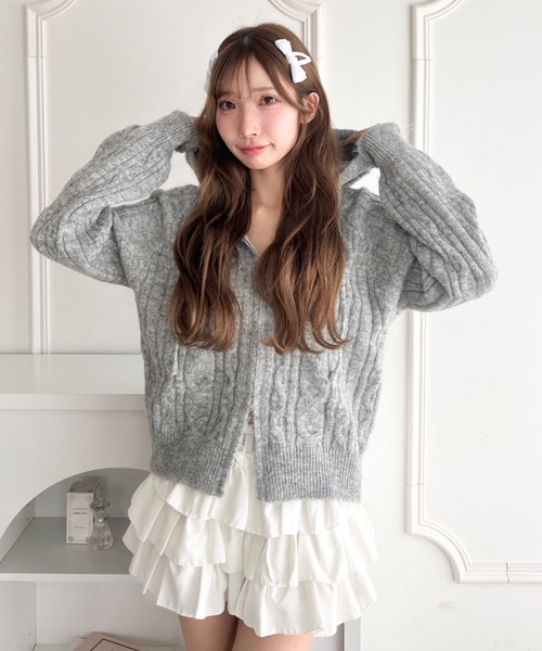 Loueme(ルエム)の「ケーブルニットダブルジップフーディ(カーディガン/ボレロ・レディース・グレー/ネイビー/アイボリー・FREE)」の6枚目の写真