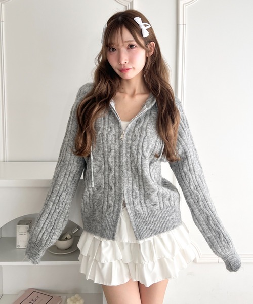 Loueme(ルエム)の「ケーブルニットダブルジップフーディ(カーディガン/ボレロ・レディース・グレー/ネイビー/アイボリー・FREE)」の5枚目の写真