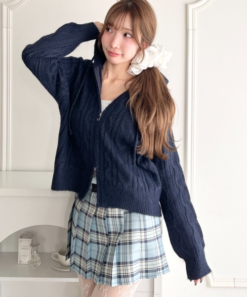Loueme(ルエム)の「ケーブルニットダブルジップフーディ(カーディガン/ボレロ・レディース・グレー/ネイビー/アイボリー・FREE)」の20枚目の写真