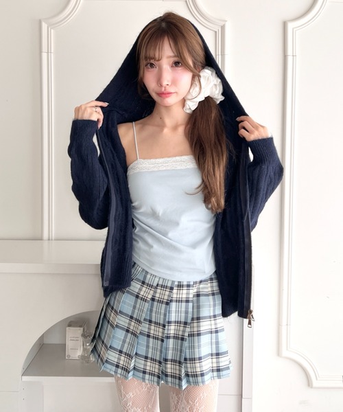 Loueme(ルエム)の「ケーブルニットダブルジップフーディ(カーディガン/ボレロ・レディース・グレー/ネイビー/アイボリー・FREE)」の18枚目の写真