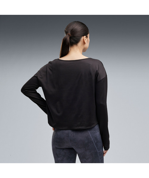 PUMA(プーマ)の「PUMA プーマ ウィメンズ ヨガ スタジオ 長袖 Tシャツ(Tシャツ/カットソー・レディース・ブラック/オフホワイト/ピンクベージュ・MEDIUM/LARGE/X-LARGE/SMALL)」の21枚目の写真