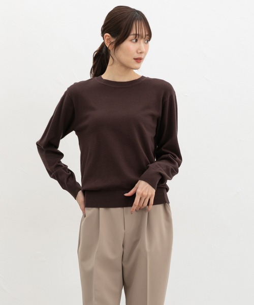 Honeys（ハニーズ）の「クルーネックニット（ニット/セーター・レディース・ベージュ/ブラウン/ブルー/杢グレー/レッド/アイボリー/ボルドー/ブラック・LL/L/S/M/3L）」の4枚目の写真