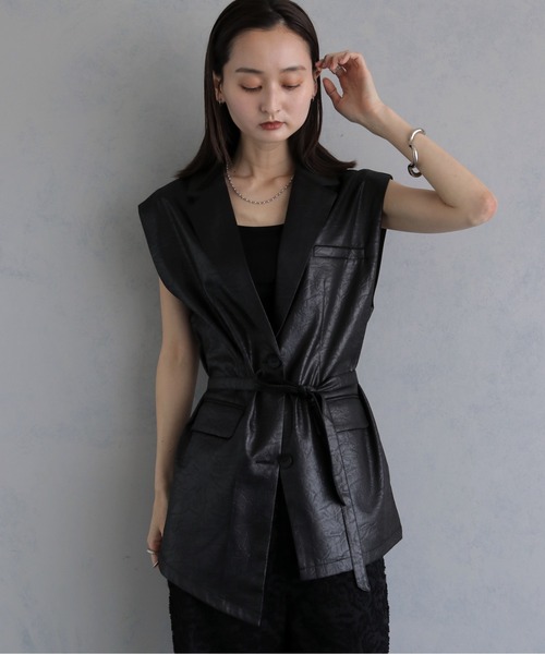 &g'aime(アンジェム)の「【&g'aime 】レザーライクベスト Leather Like Vest(ベスト・レディース・ブラウン/ブラック・FREE)」の5枚目の写真
