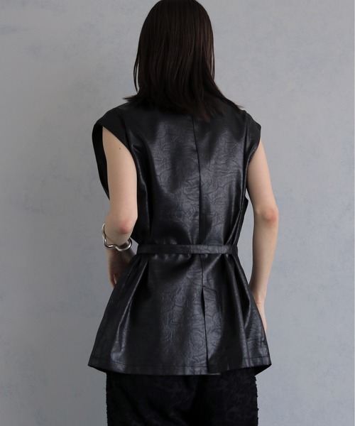 &g'aime(アンジェム)の「【&g'aime 】レザーライクベスト Leather Like Vest(ベスト・レディース・ブラウン/ブラック・FREE)」の10枚目の写真
