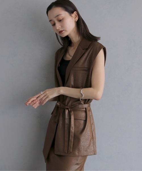 &g'aime(アンジェム)の「【&g'aime 】レザーライクベスト Leather Like Vest(ベスト・レディース・ブラウン/ブラック・FREE)」の17枚目の写真