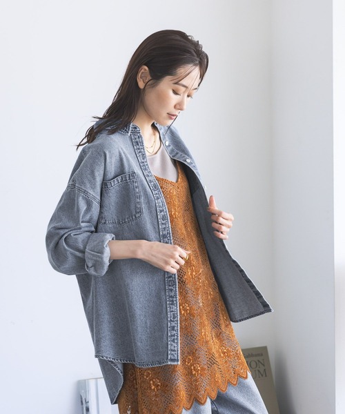 GLOBAL WORK(グローバルワーク)の「GOODデニムシャツ長袖/798072(シャツ/ブラウス・レディース・チャコールグレー/ブルー系その他6/サックスブルー・FREE)」の1枚目の写真