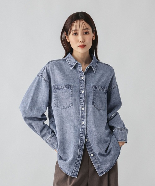GLOBAL WORK(グローバルワーク)の「GOODデニムシャツ長袖/798072(シャツ/ブラウス・レディース・チャコールグレー/ブルー系その他6/サックスブルー・FREE)」の16枚目の写真