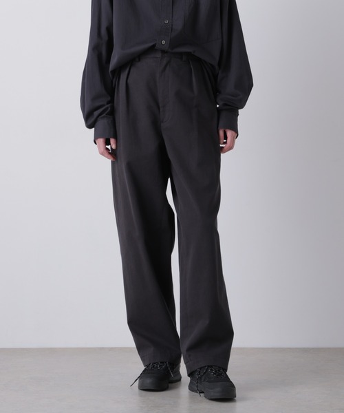 Y（ワイ）の「Ｙ /  [UNISEX] ORGANIC COTTON TENCEL CHINO TROUSERS（チノパンツ・メンズ・ブラック/ネイビー・MEDIUM/LARGE）」の4枚目の写真