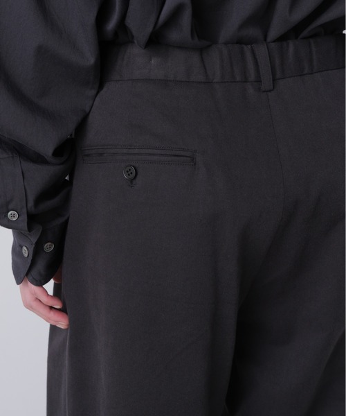Y（ワイ）の「Ｙ /  [UNISEX] ORGANIC COTTON TENCEL CHINO TROUSERS（チノパンツ・メンズ・ブラック/ネイビー・MEDIUM/LARGE）」の8枚目の写真