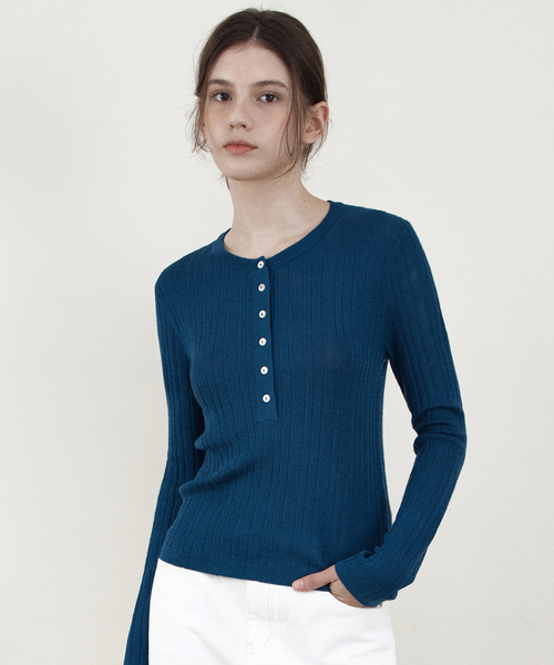 WEDNESDAYOASISFORWOMEN(ウェンズデー オアシス フォー ウーマン)の「ベロ リブ ヘンリーネック ニット_BLUE(WCB6KN115)(ニット/セーター・レディース・ブルー・FREE)」の1枚目の写真