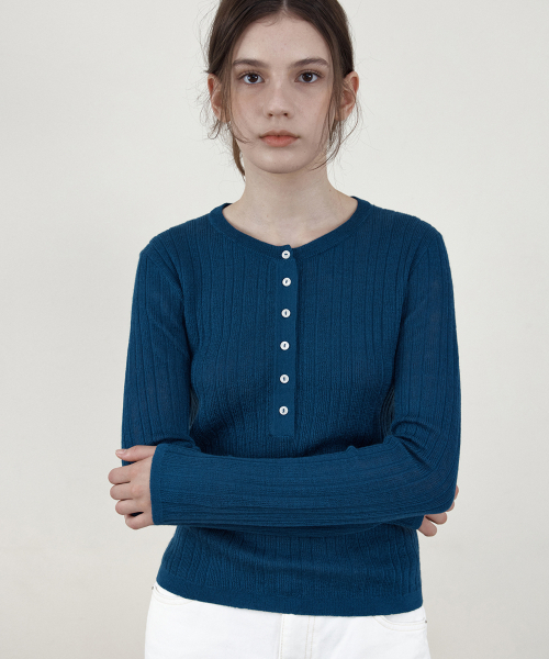 WEDNESDAYOASISFORWOMEN(ウェンズデー オアシス フォー ウーマン)の「ベロ リブ ヘンリーネック ニット_BLUE(WCB6KN115)(ニット/セーター・レディース・ブルー・FREE)」の4枚目の写真