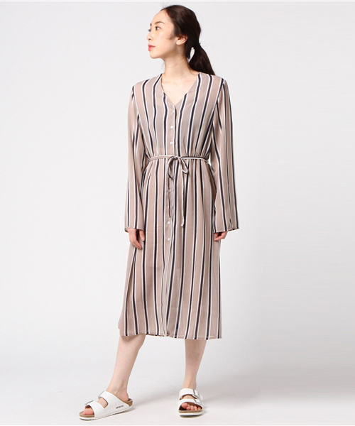 PUNYUS（プニュズ）の「ストライプ柄ワンピース（ワンピース・レディース・ブルー/ベージュ・1/3/2/4）」の2枚目の写真