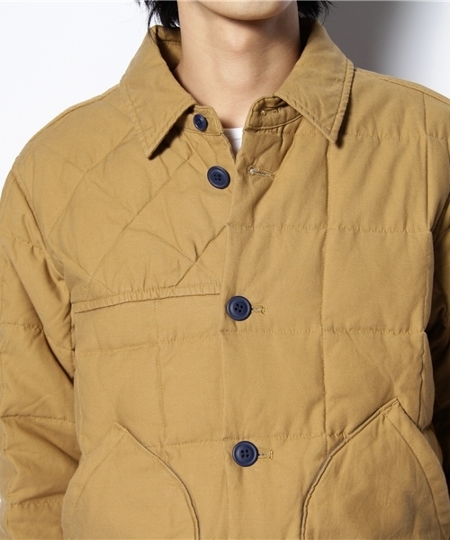 R.NEWBOLD（アールニューボールド）の「OLD&NEW/DOWN SHIRT/215000（ダウンジャケット/コート・メンズ・ベージュ/ネイビー・MEDIUM/LARGE/X-LARGE）」の6枚目の写真