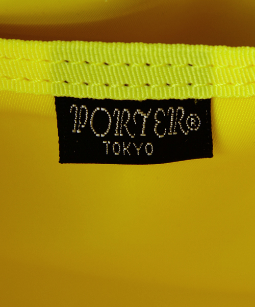 PORTER(ポーター)の「PORTER PEACE BOSTON BAG MEDIUM <B印 YOSHIDA SELECT>(ボストンバッグ・メンズ・ブラック/ベージュ/オリーブ・ONE SIZE)」の14枚目の写真