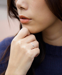 Genri/ROUND BLACK DIAMOND RING
