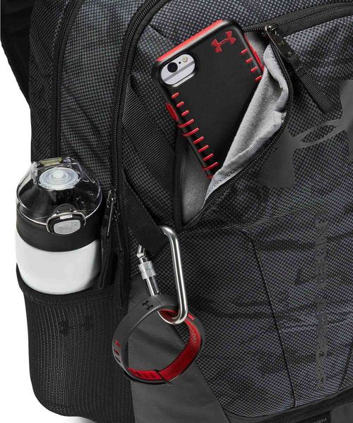 UNDER ARMOUR(アンダーアーマー)の「メンズ バックパック / ハッスル3 0(バックパック/リュック・メンズ・ブラック/ネイビー/グレー/ピンク/インディゴブルー/カモフラージュ/グレー系カモフラージュ・ONESIZE)」の14枚目の写真