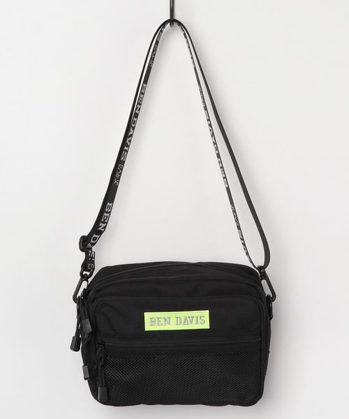 BEN DAVIS ORIGINALS（ベンデイビスオリジナルス）の「BENDAVIS LOGO TAPE SHOULDER/ベンデイビス ロゴテープショルダー（ショルダーバッグ・メンズ・ブラック×ブラック/ブラック×レッド/ブラック×イエロー/ブラック×パープル・FREE）」の4枚目の写真