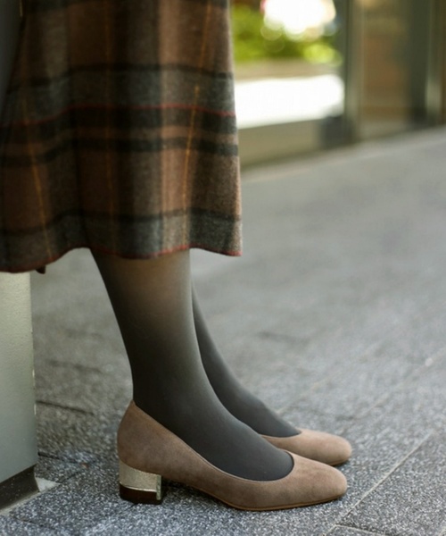 LE TALON（ルタロン）の「4cmスクエアハイショクヒールパンプス◆（パンプス・レディース・ブラック/ベージュ/ネイビー/ピンク/バーガンディー/ボルドー/ベージュ系その他/ブラック系その他・22cm/22.5cm/23cm/23.5cm/24cm/24.5cm/25cm）」の5枚目の写真