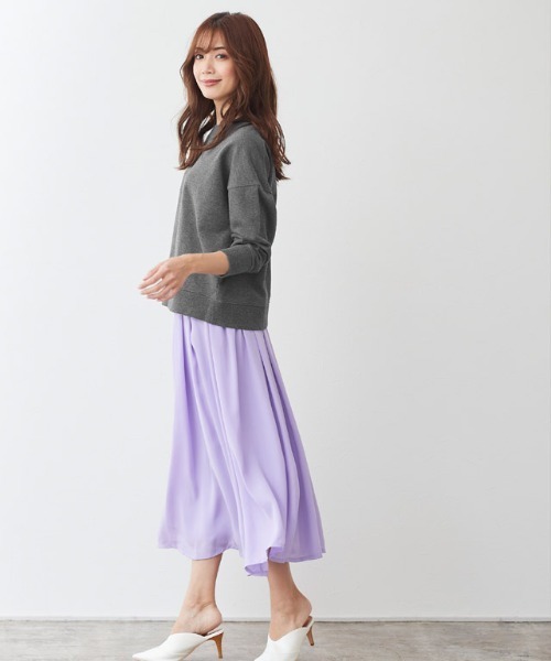 Pierrot(ピエロ)の「スウェットプルオーバー(スウェット・レディース・ブラック/ネイビー/アイボリー/杢グレー/チャコール/ベージュ系その他・M/L)」の13枚目の写真