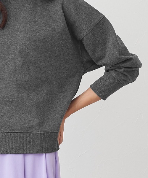 Pierrot(ピエロ)の「スウェットプルオーバー(スウェット・レディース・ブラック/ネイビー/アイボリー/杢グレー/チャコール/ベージュ系その他・M/L)」の17枚目の写真