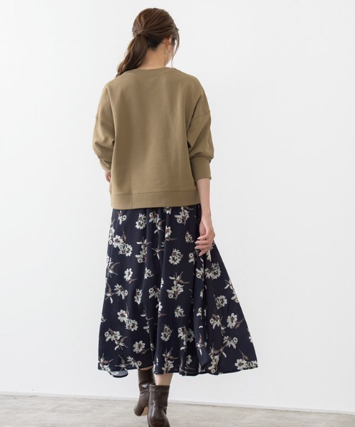 Pierrot(ピエロ)の「スウェットプルオーバー(スウェット・レディース・ブラック/ネイビー/アイボリー/杢グレー/チャコール/ベージュ系その他・M/L)」の9枚目の写真