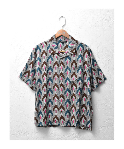 MinoriTY（マイノリティ）の「総柄オープンカラーシャツ 開襟シャツ（シャツ/ブラウス・メンズ・レッド/イエロー/ブルー/ストライプ・L/M）」の5枚目の写真