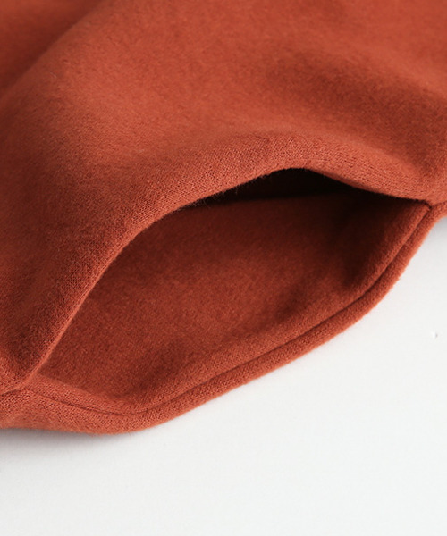 SUGAR BISKET（シュガービスケット）の「裏起毛フードパーカー（ワンピース・レディース・チャコールグレー/ブラック/アイボリー/チョコ/テラコッタ・フリー）」の11枚目の写真