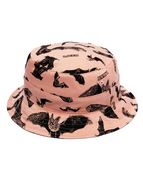 XLARGE(エクストララージ)の「XLARGE×JIMMY'Z BAT BUCKET HAT / ジミーズ(ハット・メンズ・ブラック/ピンク・MEDIUM/LARGE)」の1枚目の写真