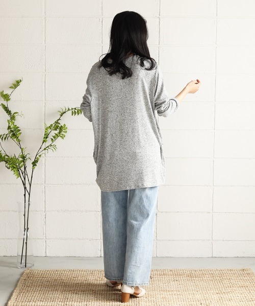 Bou Jeloud(ブージュルード)の「コクーンシルエット ビジューチュニック(Tシャツ/カットソー・レディース・グレー/レッド/ブラック/ネイビー・FREE)」の19枚目の写真
