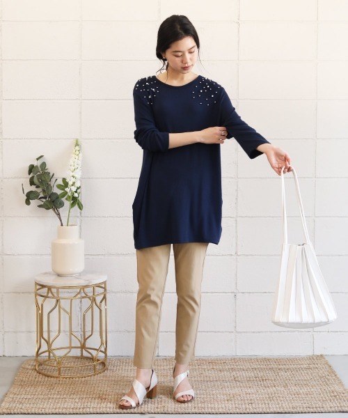 Bou Jeloud(ブージュルード)の「コクーンシルエット ビジューチュニック(Tシャツ/カットソー・レディース・グレー/レッド/ブラック/ネイビー・FREE)」の8枚目の写真