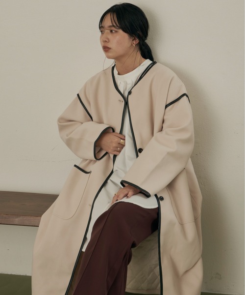 Aunt Marie's（アントマリーズ）の「【裏地キルティング付】ノーカラーパイピングガウンコート【低身長向けSサイズ有】（ノーカラーコート・レディース・ベージュ/モカ/ナチュラル/ブラウン・SMALL/FREE）」の15枚目の写真