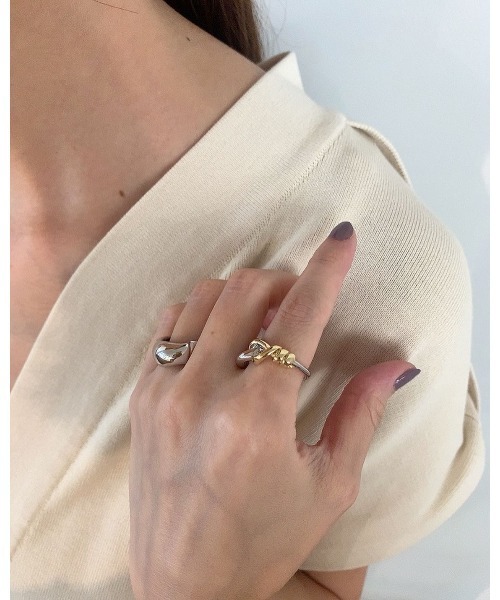 mou（モウ）の「シックバイカラーリング（リング・レディース・シルバー×ゴールド・FREE）」の4枚目の写真