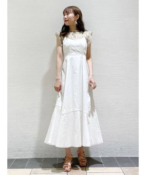 dazzlin(ダズリン)の「ストラップベルトステッチジャンスカ(ワンピース・レディース・ベージュ/オフホワイト/インディゴブルー/ブラウン・FREE)」の21枚目の写真