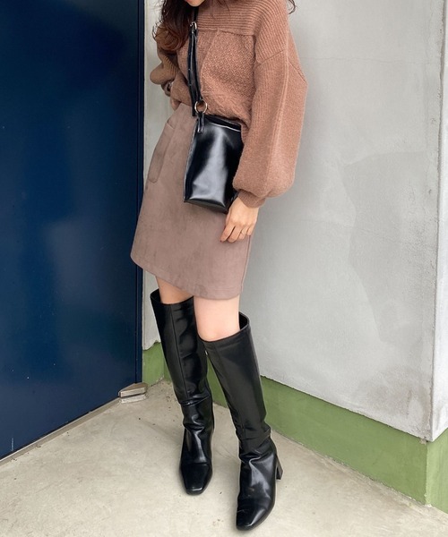 archives（アルシーヴ）の「パッチワークケーブルニットプルオーバー（ニット/セーター・レディース・オフホワイト/ブルー/モカ/グレイッシュベージュ・MEDIUM）」の5枚目の写真