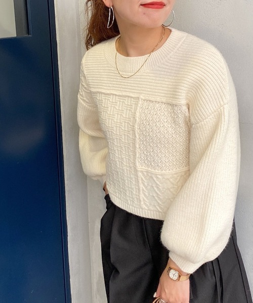 archives（アルシーヴ）の「パッチワークケーブルニットプルオーバー（ニット/セーター・レディース・オフホワイト/ブルー/モカ/グレイッシュベージュ・MEDIUM）」の14枚目の写真