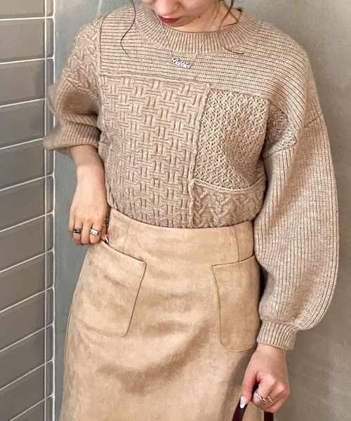 archives（アルシーヴ）の「パッチワークケーブルニットプルオーバー（ニット/セーター・レディース・オフホワイト/ブルー/モカ/グレイッシュベージュ・MEDIUM）」の17枚目の写真