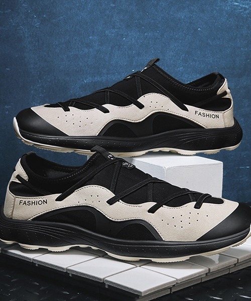 SVEC（シュベック）の「モノトーン デザイン スニーカー