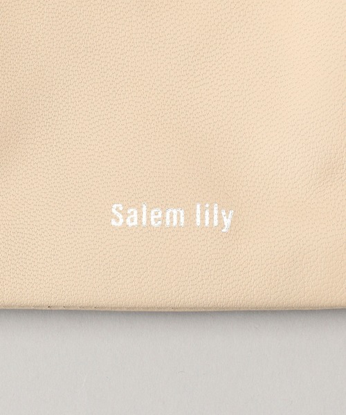 PUBLUX(パブリュクス)の「【SALEM LILY/サーレムリリー】スクエアミニワンハンドルレザーバッグ(ショルダーバッグ・レディース・ブラック/ベージュ・ONE SIZE)」の9枚目の写真