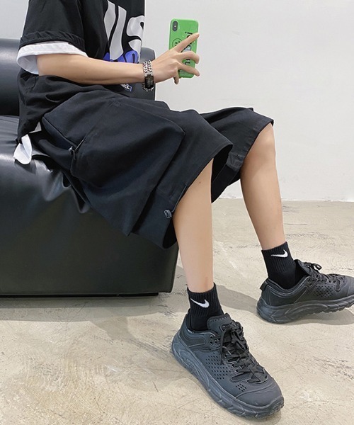 KOR(ケーオーアール)の「ビッグポケット カーゴハーフパンツ(カーゴパンツ・メンズ・ブラック/カーキ・M/L/XL)」の12枚目の写真