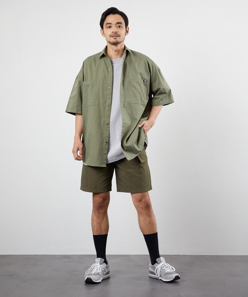 FRANKLIN & MARSHALL（フランクリンマーシャル）の「FRANKLIN ＆ MARSHALL/フランクリンマーシャル 別注 シェフショートスリーブシャツ（シャツ/ブラウス・メンズ・オリーブ/ブラック・マルチサイズ）」の9枚目の写真