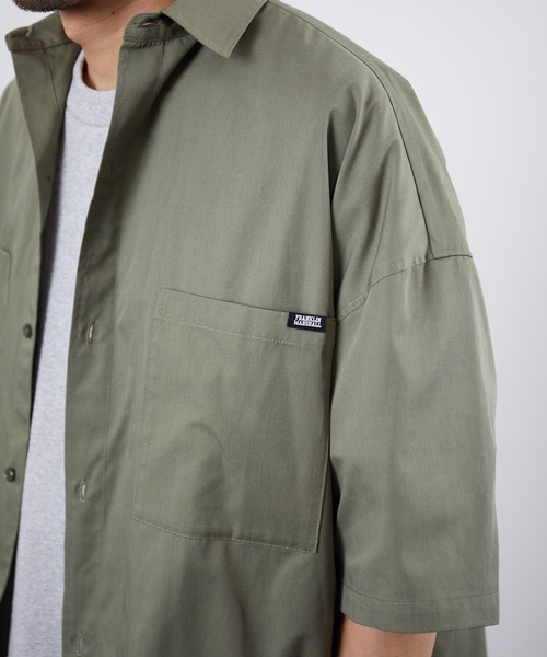 FRANKLIN & MARSHALL（フランクリンマーシャル）の「FRANKLIN ＆ MARSHALL/フランクリンマーシャル 別注 シェフショートスリーブシャツ（シャツ/ブラウス・メンズ・オリーブ/ブラック・マルチサイズ）」の16枚目の写真