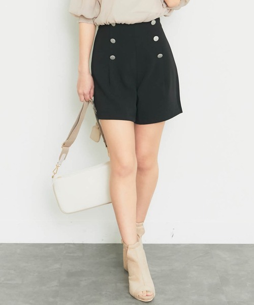 LIPSERVICE（リップサービス）の「ボタンデザインHW ショートパンツ（その他パンツ・レディース・ブラック/アイボリー/オレンジ系その他・S/M）」の3枚目の写真