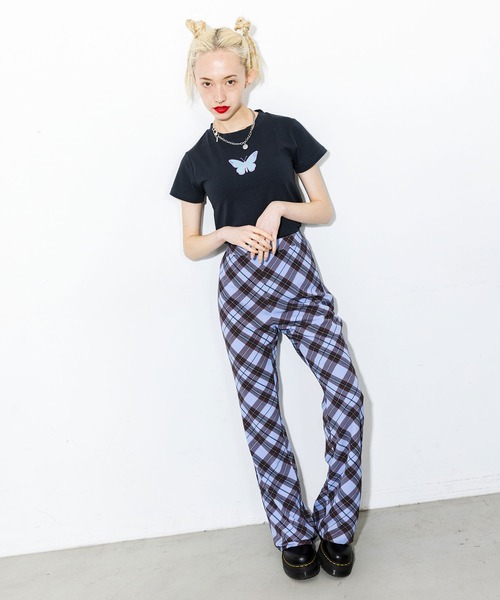 X-girl（エックスガール）の「BUTTERFLY S/S BABY TEE（Tシャツ/カットソー・レディース・ホワイト/ブラック/グリーン・SMALL/MEDIUM）」の4枚目の写真