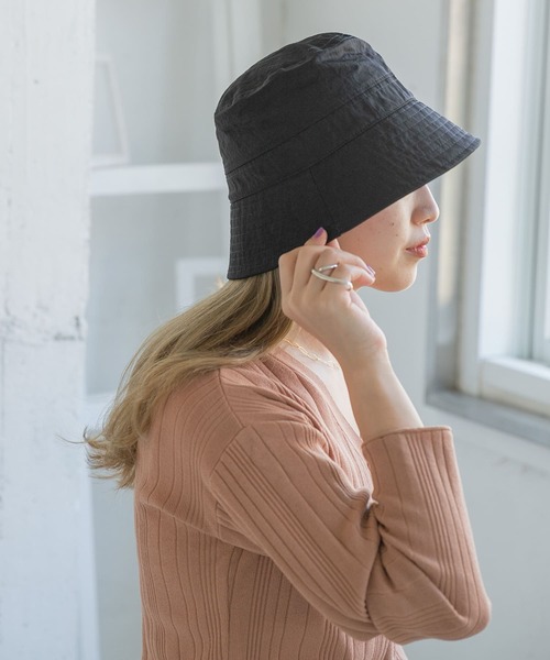ITEMS URBANRESEARCH（アイテムズ アーバンリサーチ）の「ワッシャーナイロンバケットハット（ハット・メンズ・カーキ/ブラック/ベージュ/ネイビー・-）」の2枚目の写真