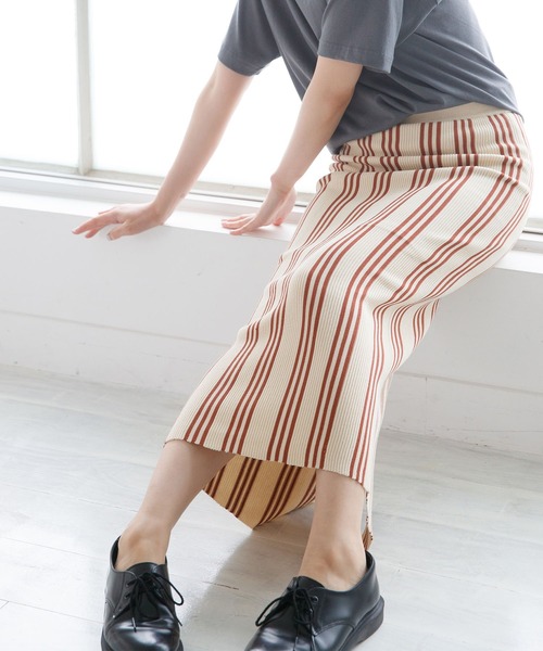 mikke（ミッケ）の「ストライプニットタイトスカート（スカート・レディース・ブラウン/オレンジ/グリーン・FREE）」の9枚目の写真