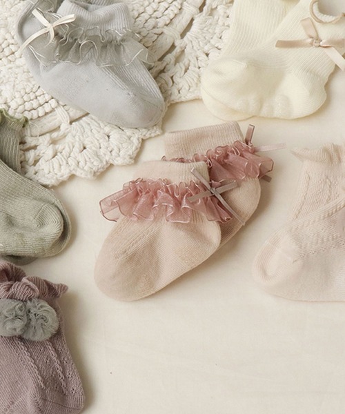 apres les cours（アプレレクール）の「オーガンジーフリルベビーソックス（ベビーシューズ/ベビーソックス・キッズ・ベージュ/グレー・9/12）」の2枚目の写真